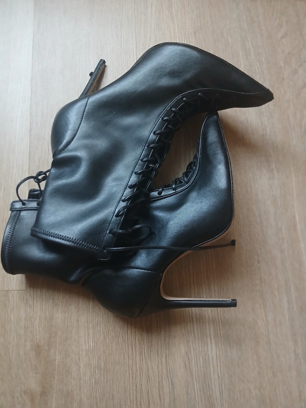 SCHUTZ Pointed Toe Boots